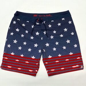 (Sold)Travis Mathew Board Shorts Mens 40 Blue Red Stars Stripes Swim Trunks